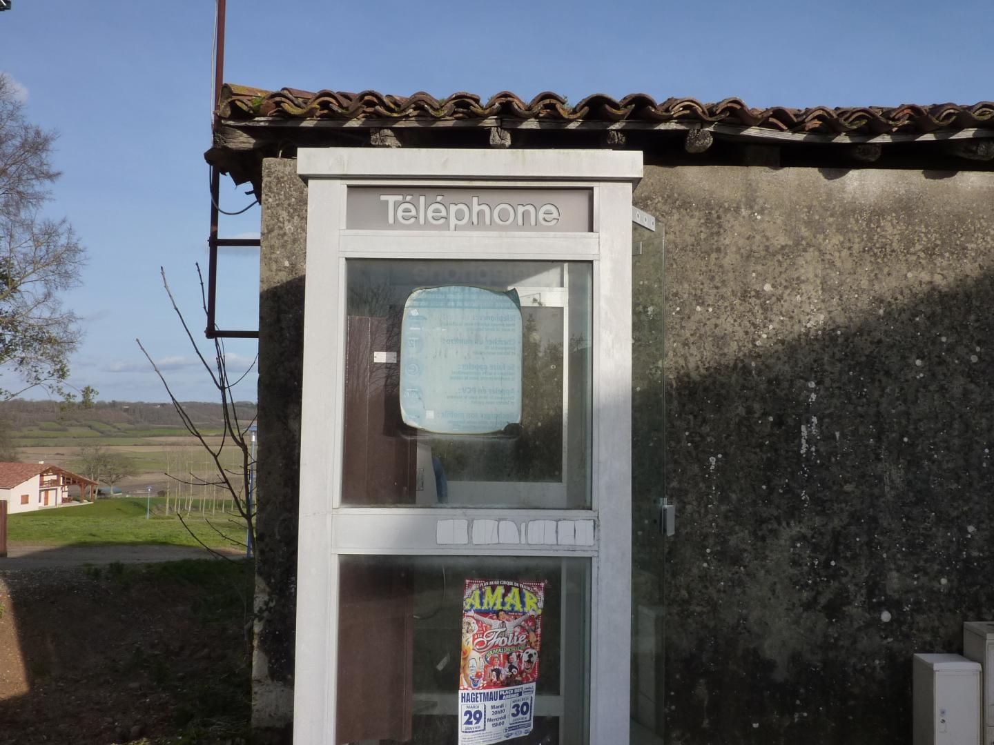 Cabine téléphonique 1.JPG