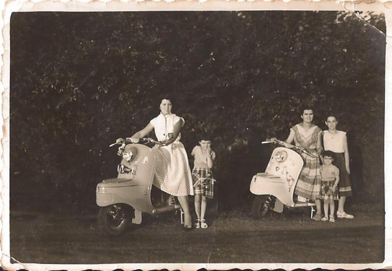 scooters 1957.jpg
