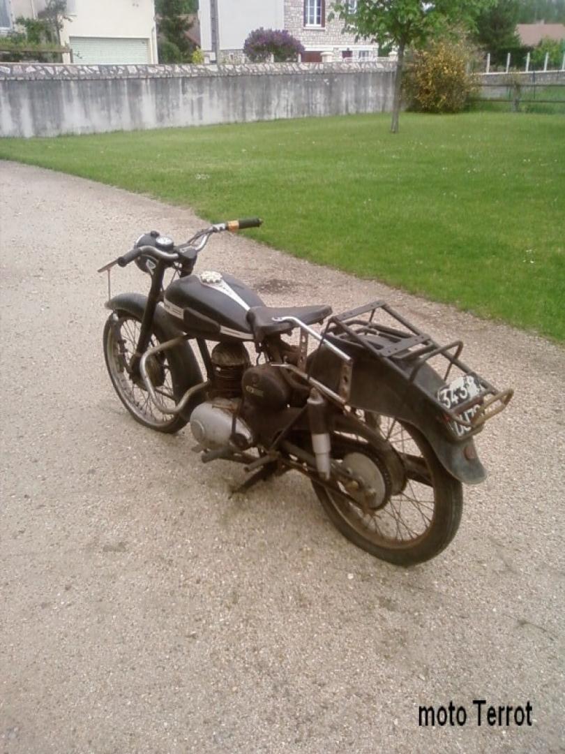 moto terrot.jpg